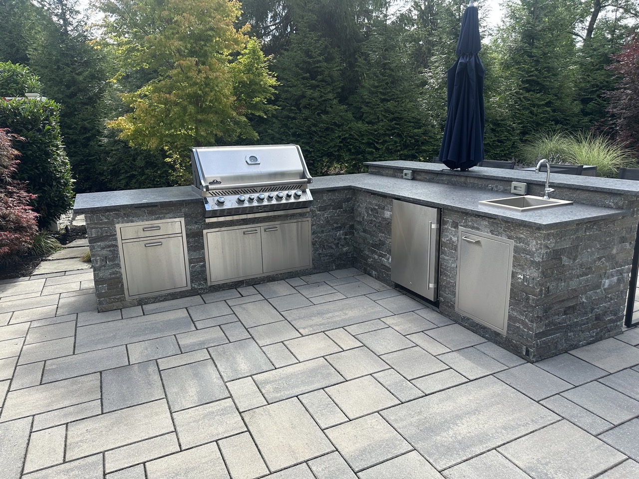 Outdoor Kitchens